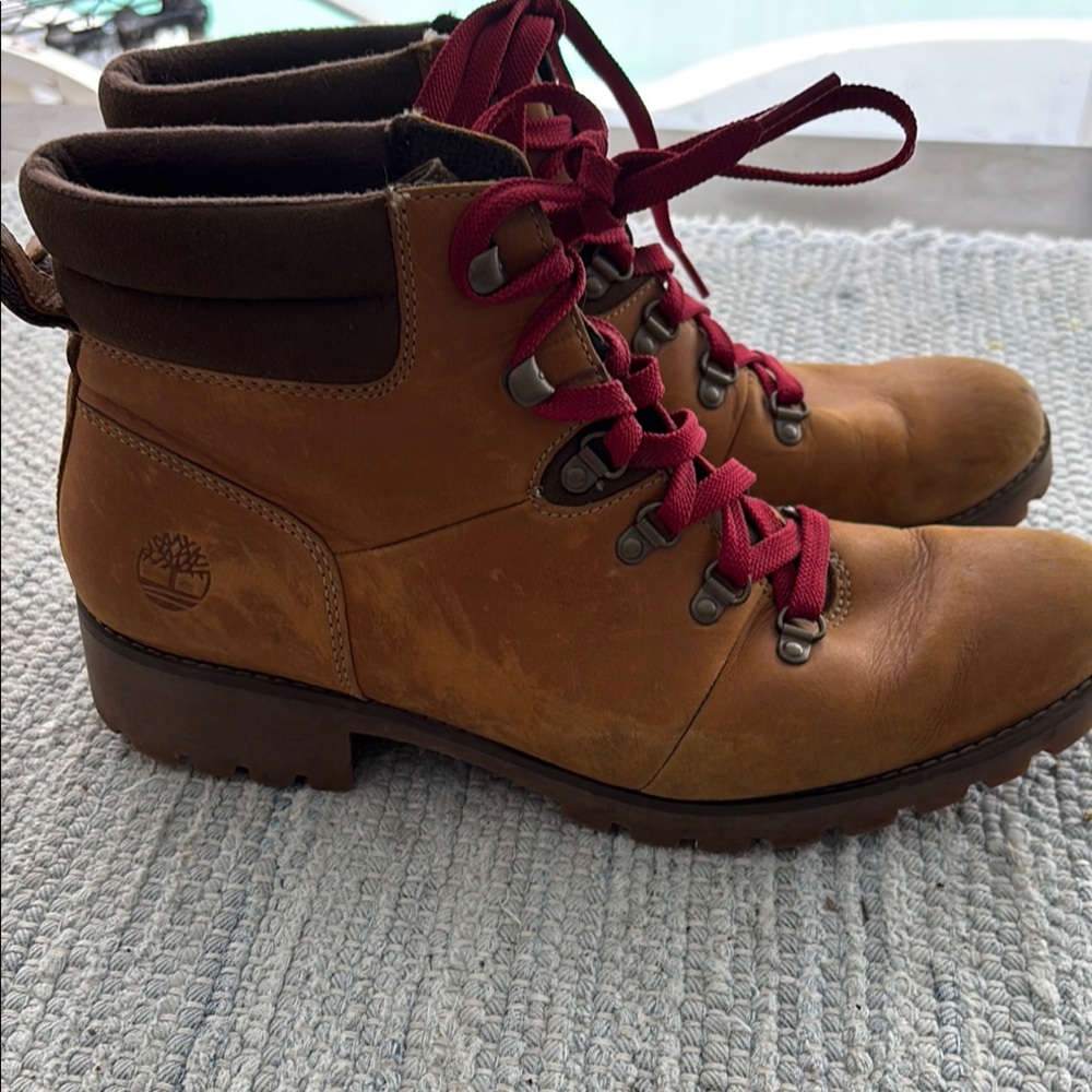 Timberland Brown Leather Boots with Red Laces